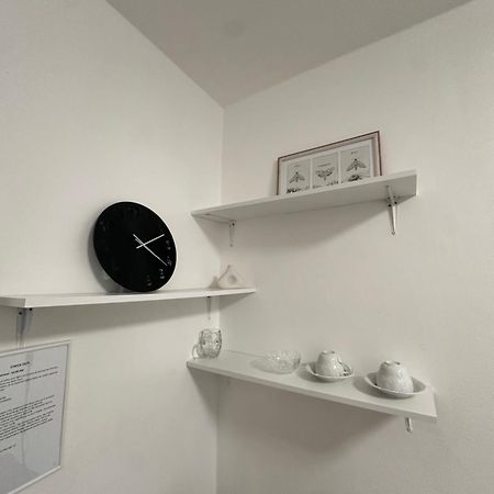 Room 1 Km From Center ブラチスラヴァ エクステリア 写真