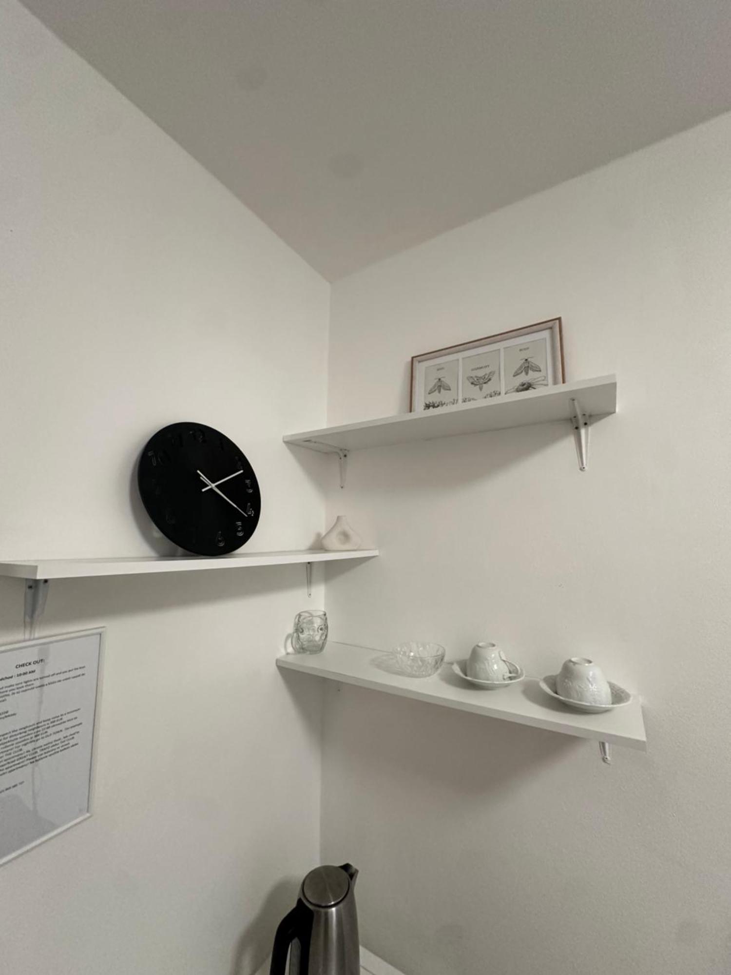 Room 1 Km From Center ブラチスラヴァ エクステリア 写真